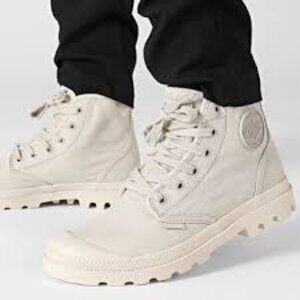 NIB - PALLADIUM PAMPA HI STAR WHITE